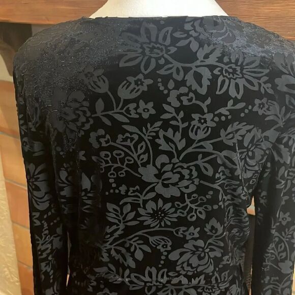 SAYLOR Black Floral VelvetMesh Burnout Long Sleeved Romper, M! - Picture 7 of 10